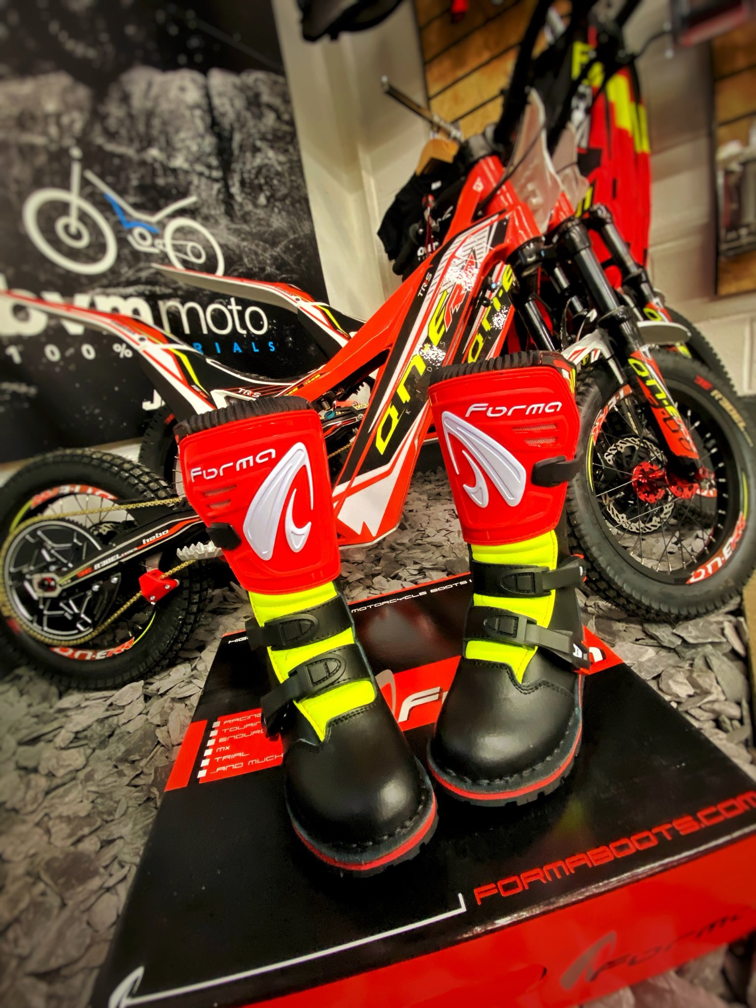 bvm-moto on X: Tiny boots for tiny riders! 😍 Forma Rock trials boots are  some of the best boots on the market and are now back in stock in youth  sizes EU32
