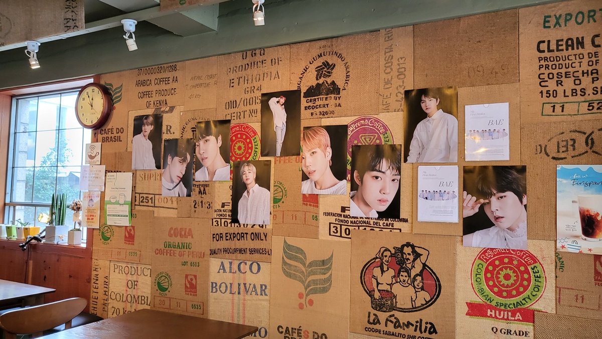 modori_hyon's tweet photo. 1주년 카페 감사합니당☺

#진짜미쳤나봐배칠삼밖에안보이잖아이러다반해반해반하겠어가볍게보지말아나정말진심이야나대단한놈은아니지만널누구보다빛나게해줄게좀낯간지럽지만말해볼게내가널좋아한다고지금고백하는거라고 https://t.co/GCkp3YlVqj