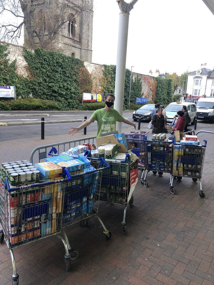FareShareSussex's tweet image. Some of the staff and volunteers are in @Tesco stores to collect food donated by amazing customers. 

Any tinned fruit or cooking sauce count! Pop by at your nearest Tesco this weekend to support as many families facing financial strain over the cold winter months. #everycanhelp