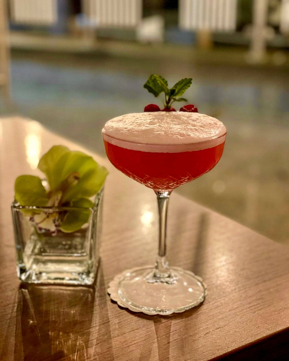 KingsleyHotel's tweet photo. Subtle, tasteful evenings spent at The Kingsley πΈ
#TheKingsley #FishersBar #Cocktails #CorkBar #PureCork #LuxuryHotel #Hotel #CorkCityCentre #Bar #Hotel #LuxuryHotel https://t.co/iKOe08fNQq