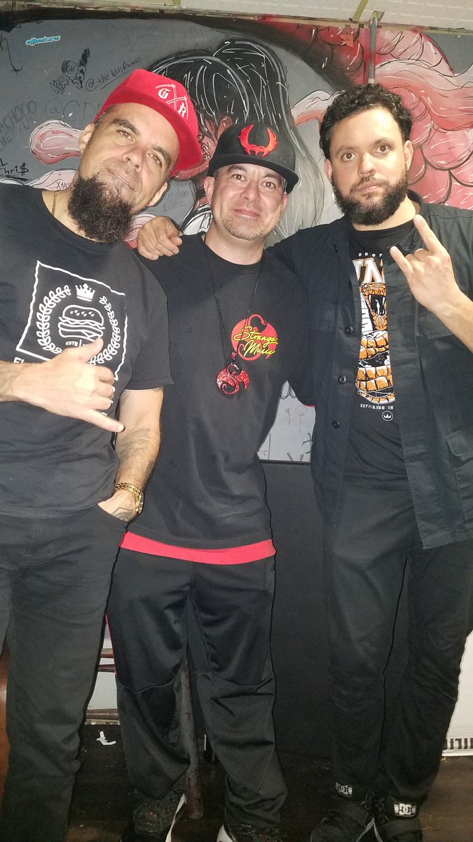 Bigchiefal813's tweet photo. Finally got a chance to check out a @MAYDAYMUSIC show in FLA when their #HardToLeaveTour came thru the @SoundbarOrl last night!! 🌴🎤🐍🦇🍻🔊 #StrangeMusic https://t.co/DATT3tERiP