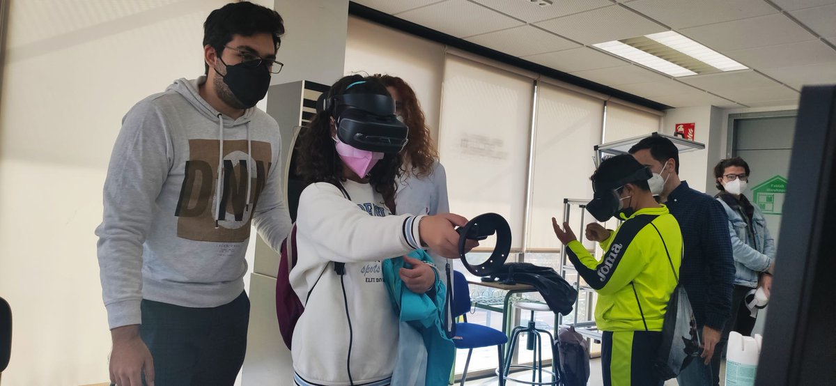 CulEmprendedora's tweet photo. Nueva jornada de Desayunos con la ciencia emprendedora! Disfrutar aprendiendo en los campus de Badajoz, Mérida y Plasencia con alumnado del CEIP Luis Chamizo, CEIP Miguel de Cervantes y Madre Matilde  #ceuniversidad @UExDivulga @Junta_Economia @infouex @Junta_Educacion https://t.co/J5tdFIumCD