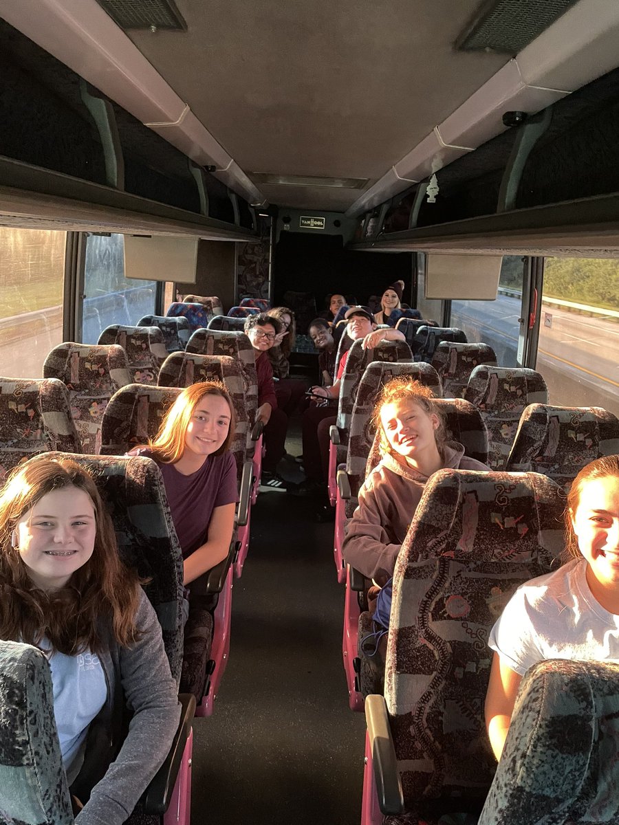 WoodlandsMSAcad's tweet photo. Some of our HOSA: Future Health Professionals officers are headed to leadership development camp this weekend! #hosa #flda @SDPBCJenKuras @WoodlandsMS_PBC @SDPBCChoiceCTE https://t.co/iEYLVvWrew