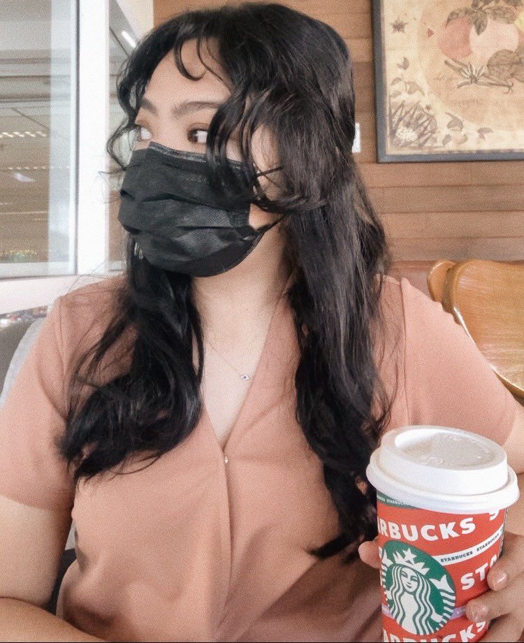 breatheapril's tweet photo. Murderer of your favorite characters haha! https://t.co/oVwGlBH6As