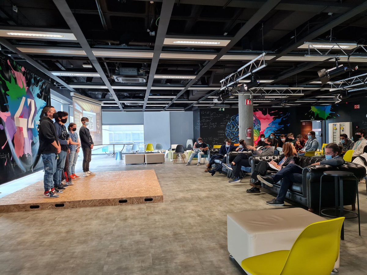 joobid's tweet photo. Nadie dijo que esto fuera fácil... tras el Elevator pitch los estudiantes de @42MadridFTef tienen que enfrentarse a las preguntas del jurado de la #42TokenWeek: @luismicrack @Elena_Gil_Liza @Recuenco @serrahim y Cristina M. Laburta 😰 https://t.co/y6SjRbGo3Z
