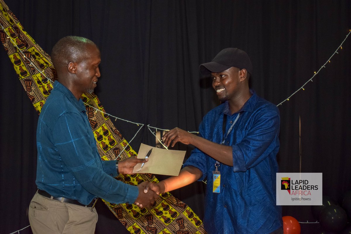 LapidLeaders's tweet photo. The #LapidExperience is one of it's kind. During the transition ceremony, we awarded the creme de la creme from the cohort. Keep doing what you do best young leaders!
#LapidChangeMakers https://t.co/Yvz9Ez5zdA