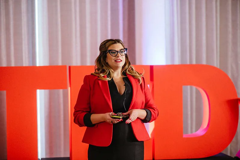 TEDxSoton's tweet photo. What The Art Of #Seduction Can Teach Us About #CustomerExperience 😍 Laura Payne-Stanley 
How can seduction be used as a powerful tool in marketing to increase return on investment and heighten customer experiences for all size businesses? 😘
https://t.co/iM5yj18XTh
#Branding https://t.co/CFuD1Chhlu