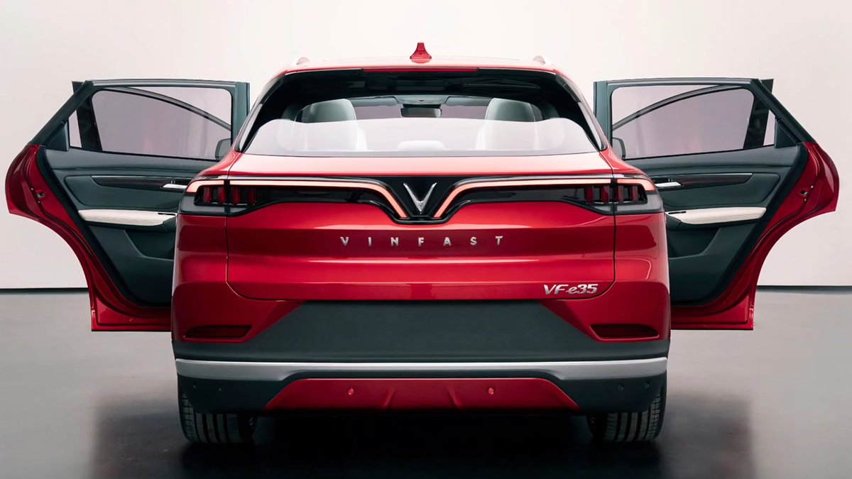 mccar2021's tweet photo. 2022 VinFast VF e35 - VinFast EV - Interior, Exterior, Walkaround (LA Auto Show)
Let's see: https://t.co/UUvZZwk03P 
#Bettercar #VinFast #VinFastUS #VinFastVFe35 #VinFastEV https://t.co/e9gheGQfMK