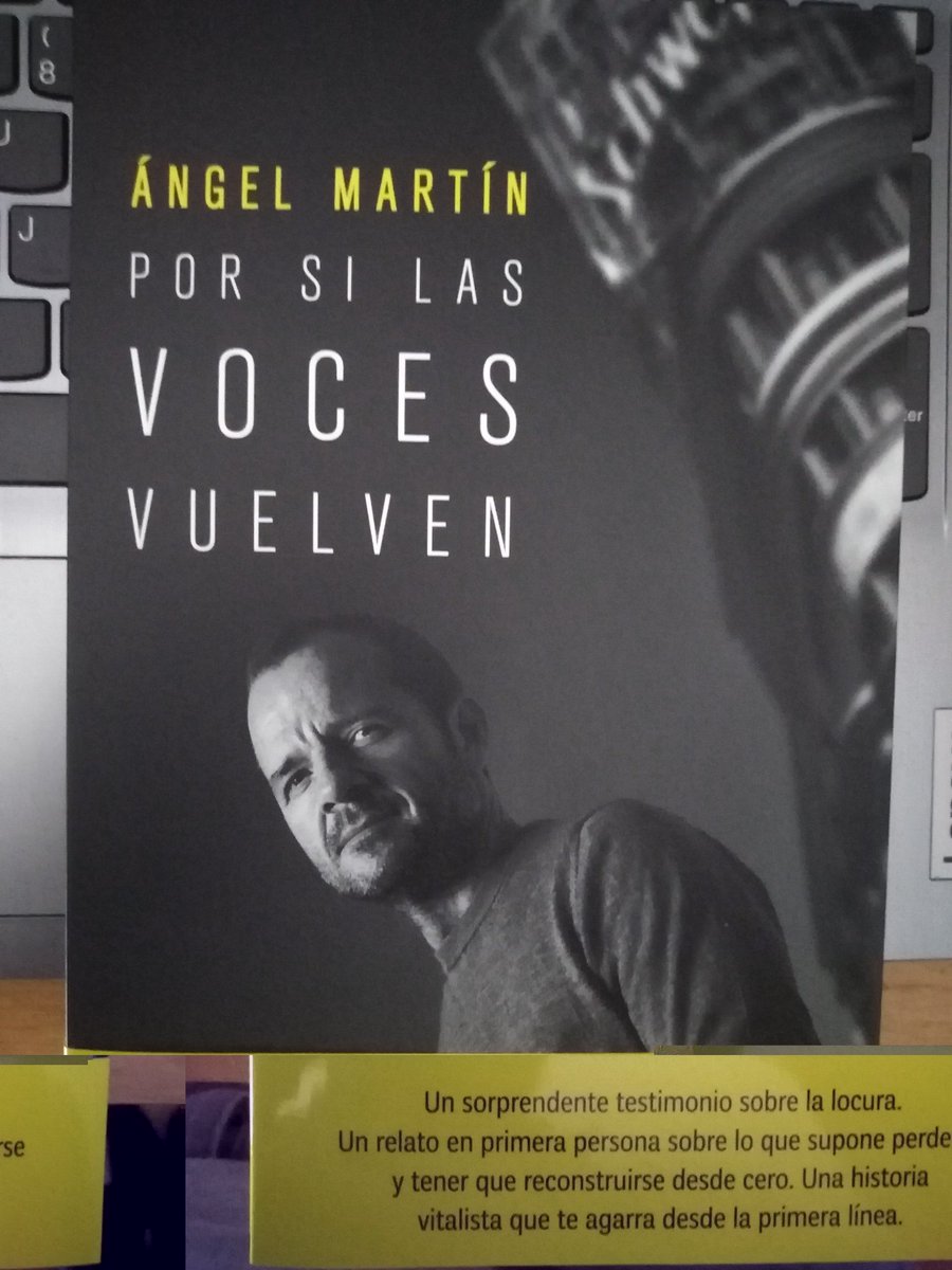 CrisAceAttorney's tweet photo. @angelmartin_nc te llevo viendo desde tus monólogos en #ParamountComedy hasta el actual noticiero matutino.
Hoy he ido a renovar el N.I.F. y de camino a casa he comprado un par de libros. Luego he visto el tuyo y he pensado "Por si acaso lo compro... #PorSiLasVocesVuelven" ❤️. https://t.co/2m9uWDdeUF