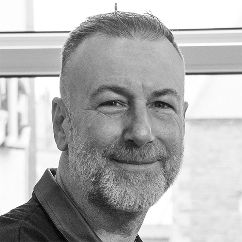 NI_Hummingbird's tweet photo. In 2019, 157 men died from suicide in NI. Today, for #InternationalMensDay2021 we are celebrating our men in @NI_Hummingbird. They're making a difference to make sure our Dads, sons, brothers, uncles, Grandads, husbands, friends and colleagues are supported and become #resilient. https://t.co/Y3xXxDxWAK