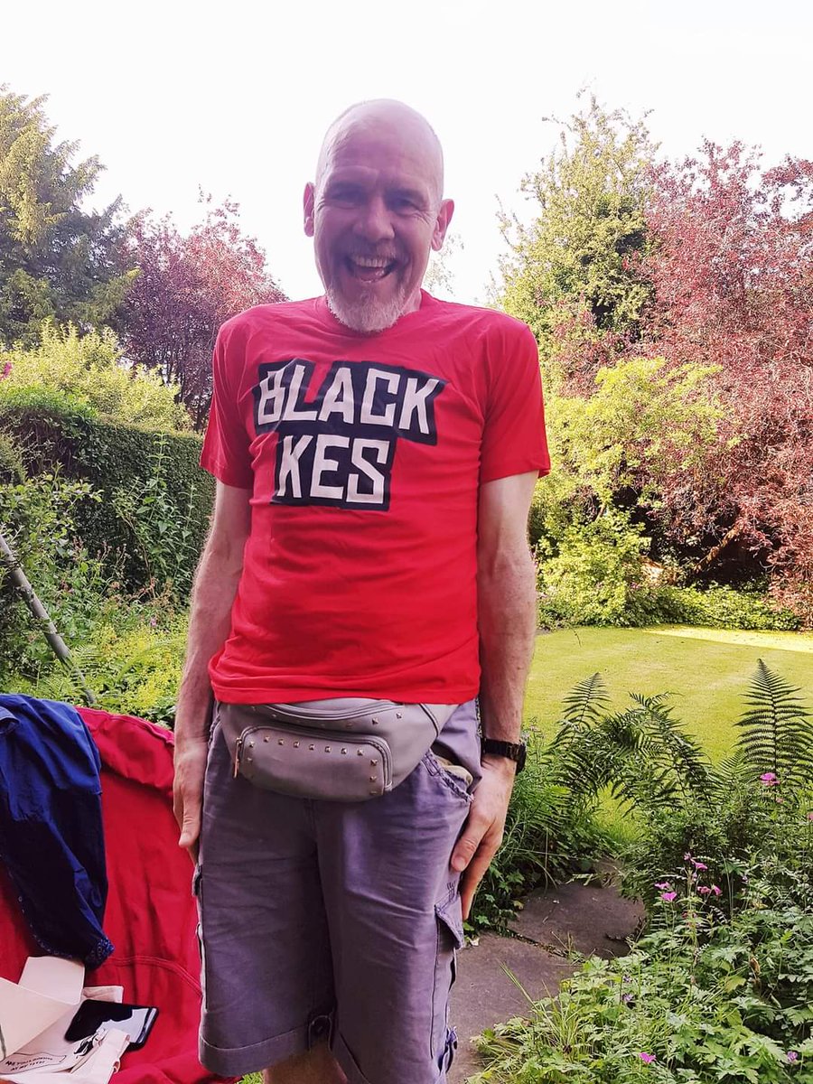 This uncle <a href="/mikartistik/">Mik Artistik</a> sporting a Black Kes t-shirt a couple years back. Today is <a href="/BBC6Music/">BBC Radio 6 Music</a> #TShirtDay.