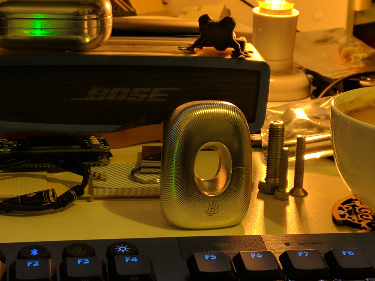 esixtyone's tweet photo. Does your desk even have paraphernalia if you don't have a #bitcoin flavoured #raistone?
H/t @BVBTC https://t.co/eXn9XyXJLz