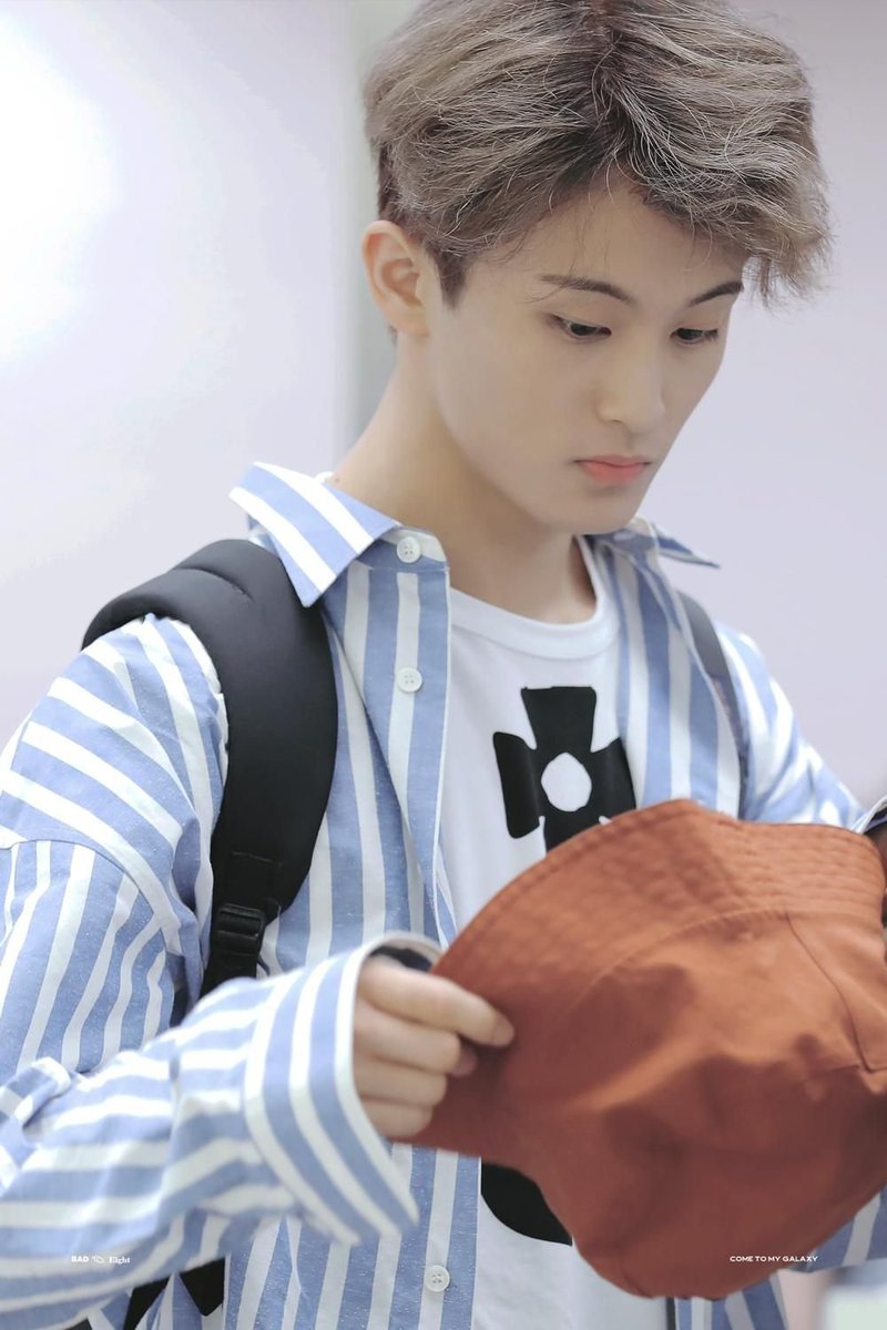 urmoodyping's tweet photo. วันนี้ควงเจ้าพวกคนน่ารักมางานค้าบ
📍 คูเมือง, เชียงใหม่

with — @dxcxmboo , @redlapoxxe and @iammeen_ https://t.co/T3VIe9OVPU