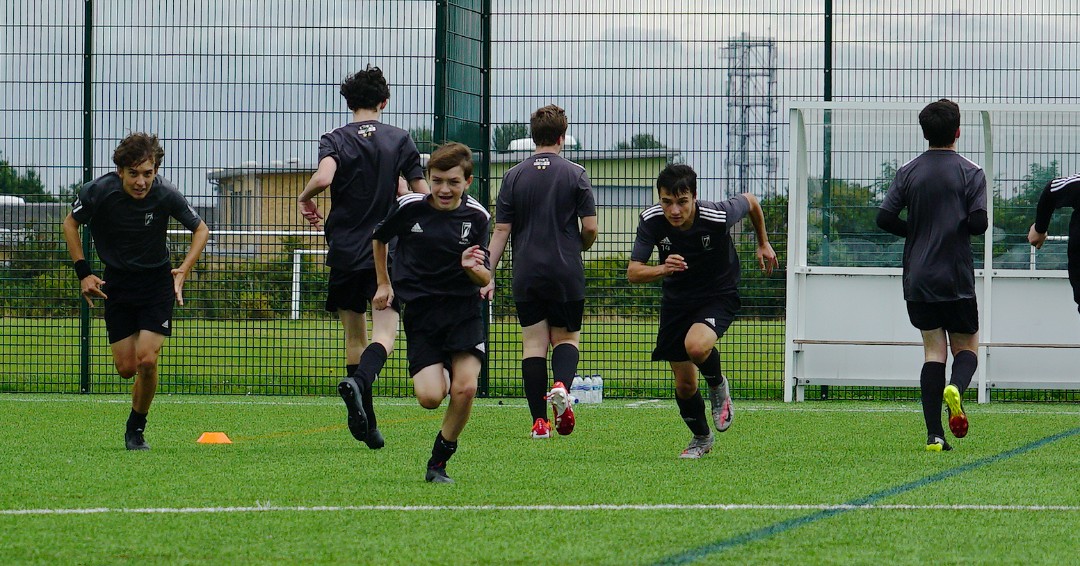 PHOTO OF THE DAY 🇬🇧🇺🇸🇹🇿 Boxes ticked in training ✔️ 

Now for games at the weekend! 👊

Good luck to all our #PlayerPathway teams in action 👋

#7EliteAcademy | <a href="/AFCLiverpool/">AFC Liverpool🔴⚪️⚽️</a>U18 | @AFCLiverpool | @coachconnexions | @jpluk