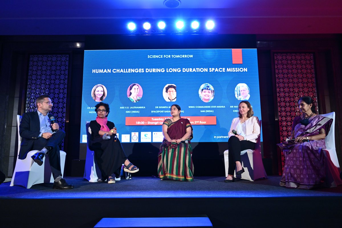 BangaloreFrance's tweet photo. #ScienceForTomorrow presents its 1st edition in attempt to bring science closer to the public. This session gathered 🇫🇷 &amp; 🇮🇳experts from @isro @CNES @IAF_MCC @suz_moonwalker to debate on human challenges faced during long space missions.
@ifiofficiel @SciFrenchIndia @Dassault3DS https://t.co/ZDgLP8IQEI