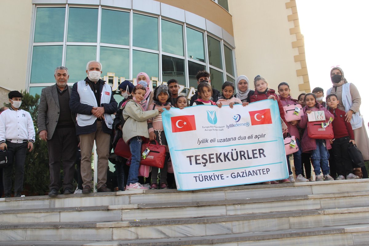 İyilik Derneği Gaziantep Temsilciliği ve Avrupa Yardım Vakfı, düzenledikleri gezi ve ziyaret organizasyonlarıyla kutsal emanetlerimiz olan yetimlere unutulmaz anlar yaşatıyor.
bulbulzade.org/yardim/item/19…