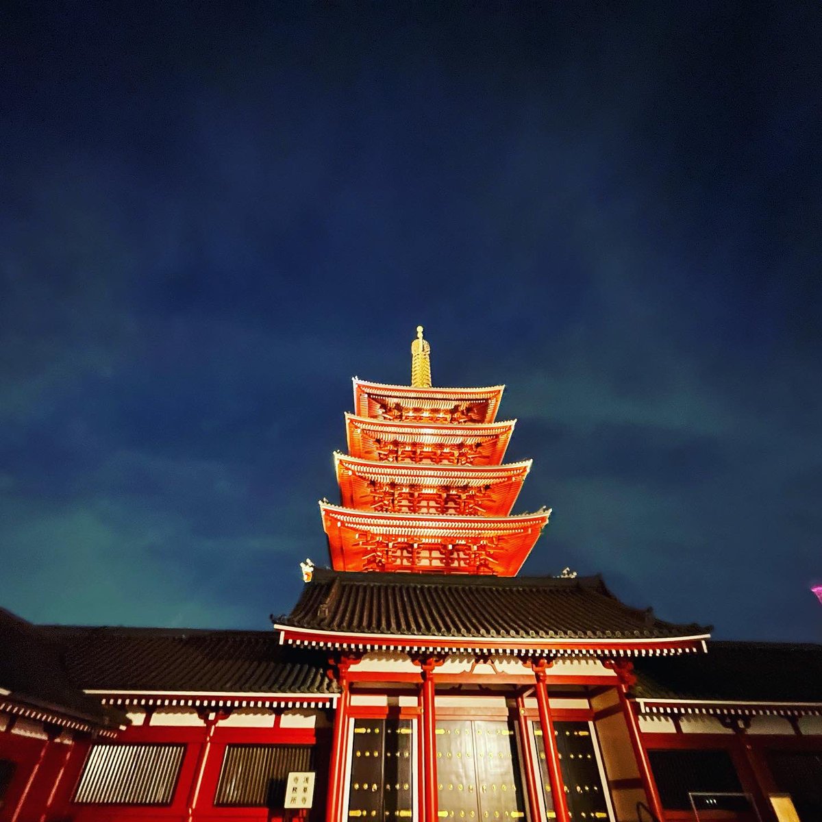 koken1122's tweet photo. 久しぶりの浅草
#雷門 #浅草 #東京 #ThunderGate #Asakusa #Tokyo https://t.co/0wKNLGtGXg