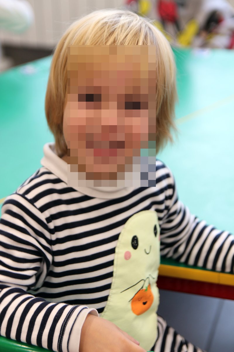 LiceoEuropeo's tweet photo. Hoy celebramos en el colegio el #PyjamasDay y para conmemorar el #DíaUniversalDelNiño ayudamos a dar visibilidad al #AcogimientoFamiliar
Los alumnos del 2º Año del @IB_DP han sido los encargados de dirigir las actividades para los más pequeños, en colaboración con @ASEAF_ISN https://t.co/Uq4slKgpFw