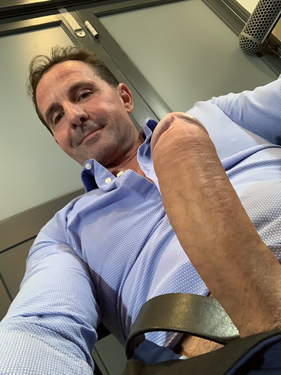 DavidperryXxx's tweet photo. Hello 🔥
https://t.co/6M8oE6FGGV https://t.co/IGgEuYGUj9