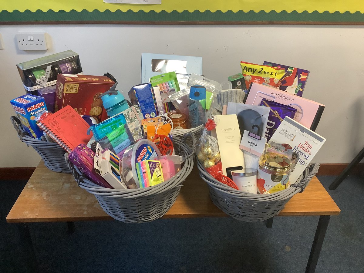 LHSLeadershipAc's tweet photo. Thank you to all pupils, staff and captains who helped with the @lhs_events2019 Winter Hamper event! The winners will be announced next Friday, so there is still time to get your raffle tickets - £1 for 1 ticket, £2 for 3. All proceeds go to Strathcarron Hospice. 🌟 @LarbertHigh https://t.co/Aq9dguzHoz