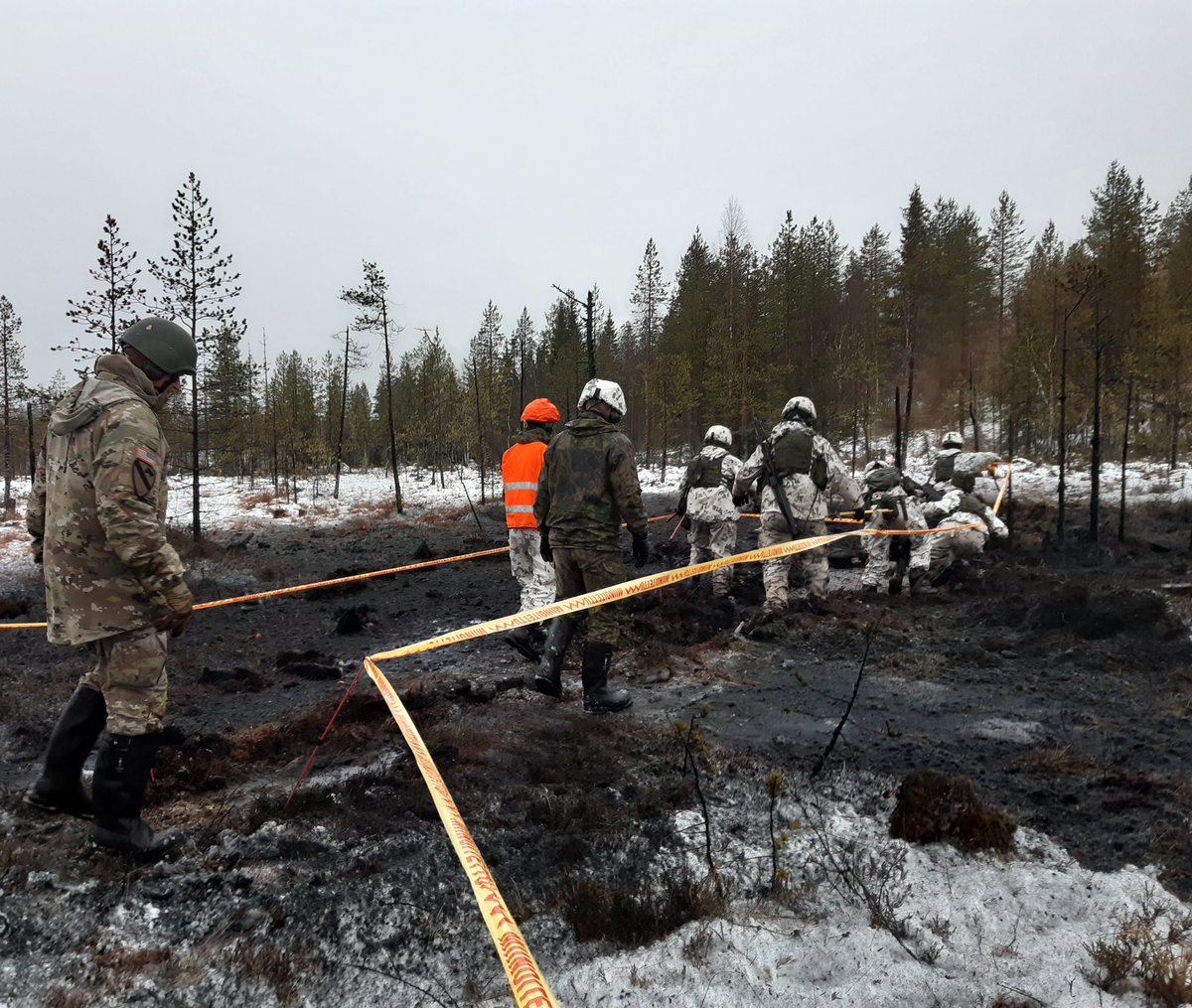 FIARCOM's tweet photo. Close cooperation between 🇫🇮 and 🇺🇸 armies. I just hosted the visit of @USArmyEURAF DCG MG Andrysiak in northern Finland. Highlights of the visit were demonstrations and discussions about #arctictraining, #readiness and the #abilities of the Finnish Army. @Maavoimat @JaakariPR https://t.co/wVaRjrJGNG