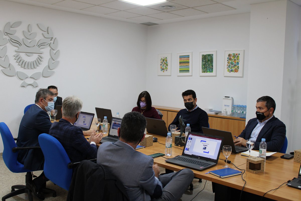ESICValencia's tweet photo. Hoy se reúne el jurado de los #PremiosAster Valencia para decidir los ganadores de la 39 edición 🤩 https://t.co/KqfKcWlT3P