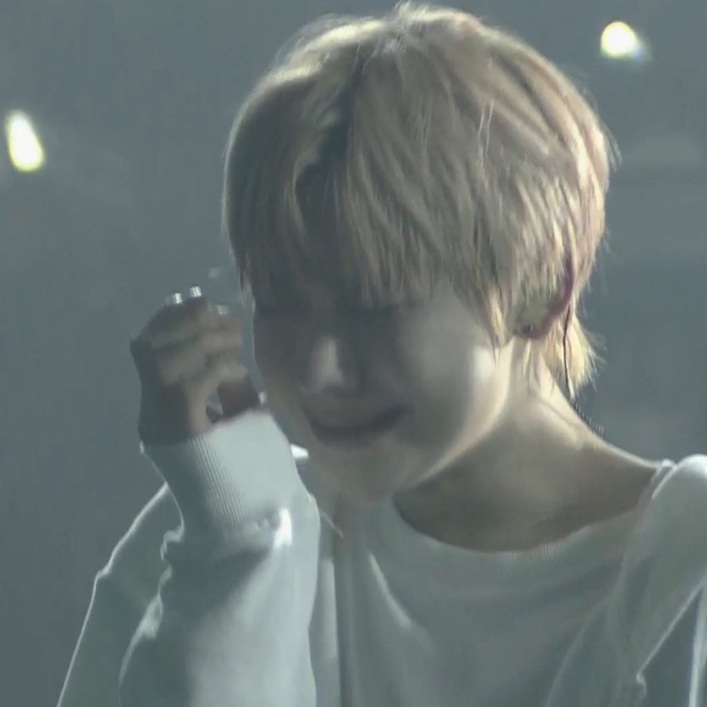 ไม่ไหวจริง น้องซอนอูร้องไห้แบบไม่ไหวเเล้วอะ น้องร้องแบบก้มลงไปเลย แม่งว่าจะไม่ร้องเเล้ว ไม่ไหว ㅠㅠㅠㅠㅠㅠㅠㅠㅠㅠ