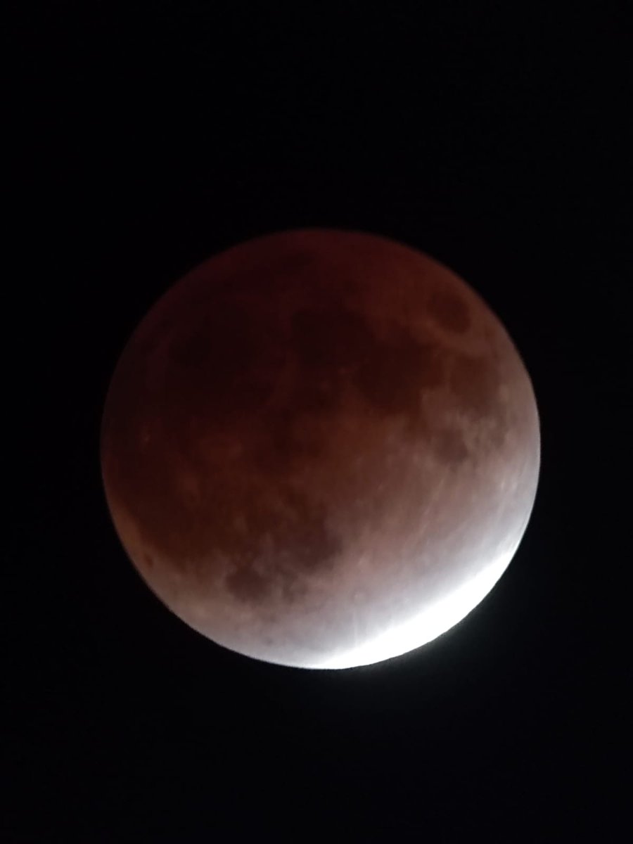 normalhacienda's tweet photo. El grupo de Astronomía de @normalhacienda apreció el eclipse Lunar más largo del siglo y que el mundo volverá a ver en el 2669 @AVANEGAS2305 @SecEducacionBAQ @BibianaRinconL @gpaola105 @gladyssant69 @clarainsignares https://t.co/QqN9LBaxSJ