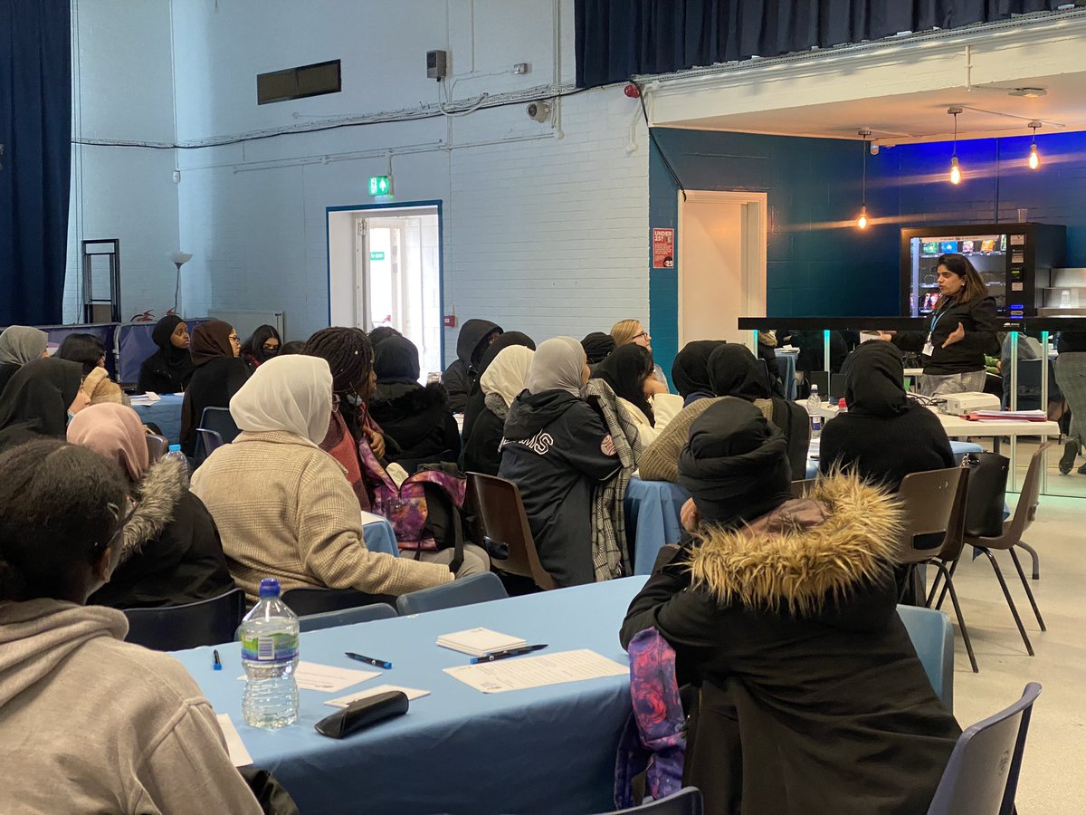 StMarysOutreach's tweet photo. It was great to have @NorburyHigh’s year 13s with us yesterday! 

Students took part in a lively student life quiz with @mjgriessel, asked our ambassadors great questions, had final top tips on personal statements from @CharRecruit &amp; a time management workshop by @BirkMandy! ⏰✍️ https://t.co/Kqb1RH5i0c