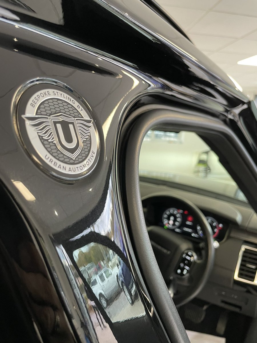 raytizzard's tweet photo. Another detail by @roardetailing for our clients @RLGMOTORGROUP this stunning @LandRover_UK Discovery with bespoke styling by @UrbanAutoMK fully ceramic coated with @autoglym ceramic ready for its next adventure #ceramic #detailing #custom https://t.co/Eap1w4l30J