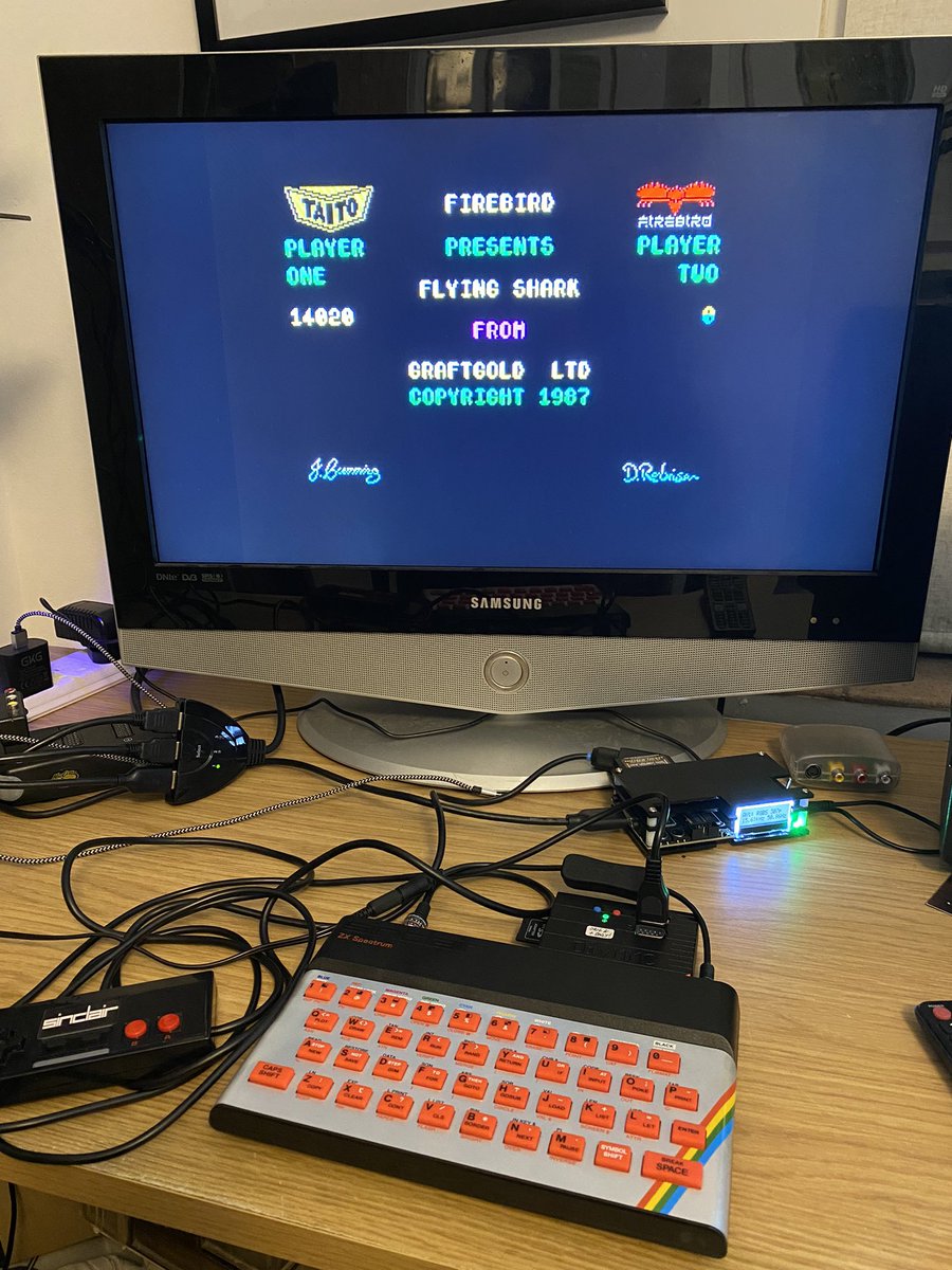 Many thanks to <a href="/MutantCatpillar/">Mutant Caterpillar</a> for doing such an excellent job of repairing my Harlequin #zxspectrum Curse those poorly made ICs!