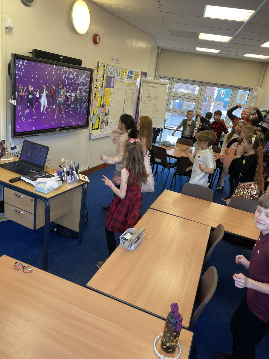 Y4Spa's tweet photo. Children in Need 2021!! Today Juniper and Rowan Classes took part in a dance off for Children in Need this year! They all had some great moves! 🕺 💃 @SpaldingPriAcad @InfinityAcad @Y4Spa https://t.co/Gza3CkFnRw