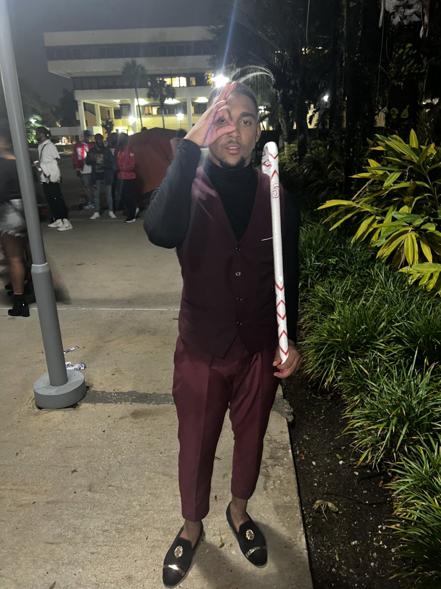 jperkinss30's tweet photo. Everything’s Krystal Klear 💎👌🏽♦️. #WEFROMDAOXTHO♦️🐂 https://t.co/jqC2eNcJek