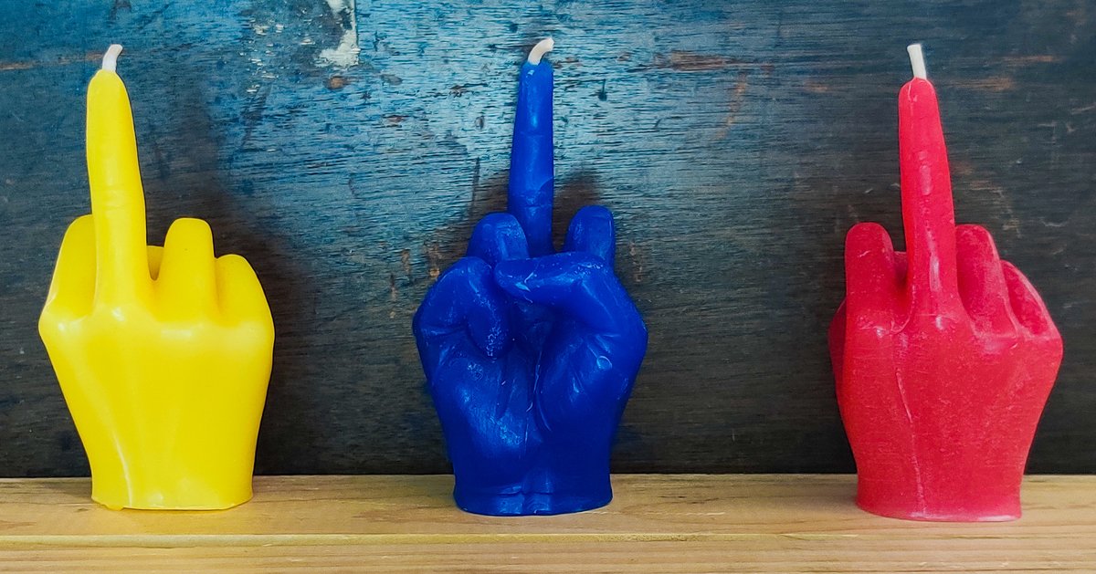 Seriously though, we have the perfect locally crafted gift for everybody on your list (even you boss or crazy uncle) 😉
You know you want to get them a middle finger candle by HeamarKat.
Order yours now!
madebymillworks.com/products/middl…