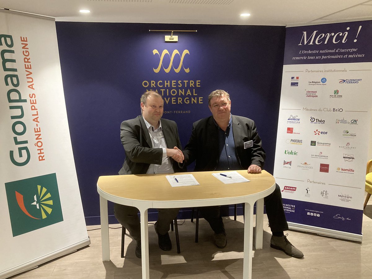 ratajfranck's tweet photo. Signature du partenariat entre @GroupamaRaa et l’@OrchAuvergne avec @Rougheol et Xavier Omerin. #excellence #mecenat #territoire @AuvergneMarque https://t.co/VF88CKxXeX