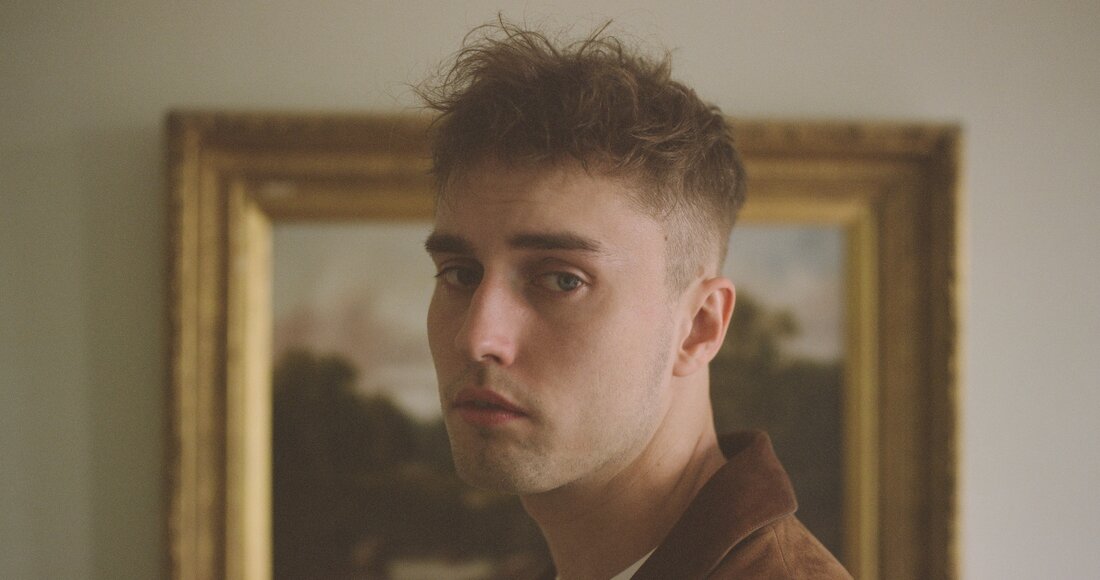 A massive why-aye man to <a href="/samfendermusic/">Sam Fender</a> who gains his first-ever UK Top 10 single today with Seventeen Going Under 👏 Congrats Sam! 😛 bit.ly/3CzkiH5