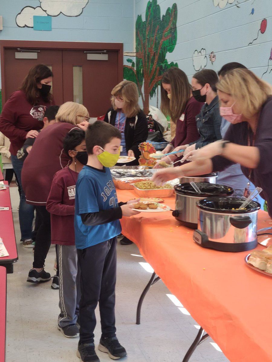 msilicato25's tweet photo. Getting our grub for our Thanksgiving feast! @bethelspringsgv https://t.co/d9rwSbHD5E