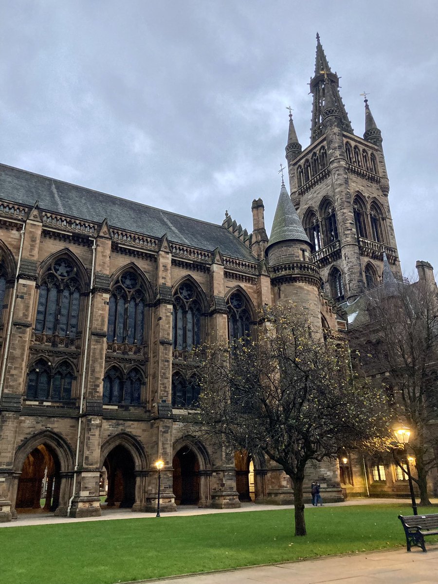 Culturekath's tweet photo. People attending @UofGlasgow are definitely secretly attending wizardry school 🧙‍♀️ https://t.co/BKZHZOXt7I
