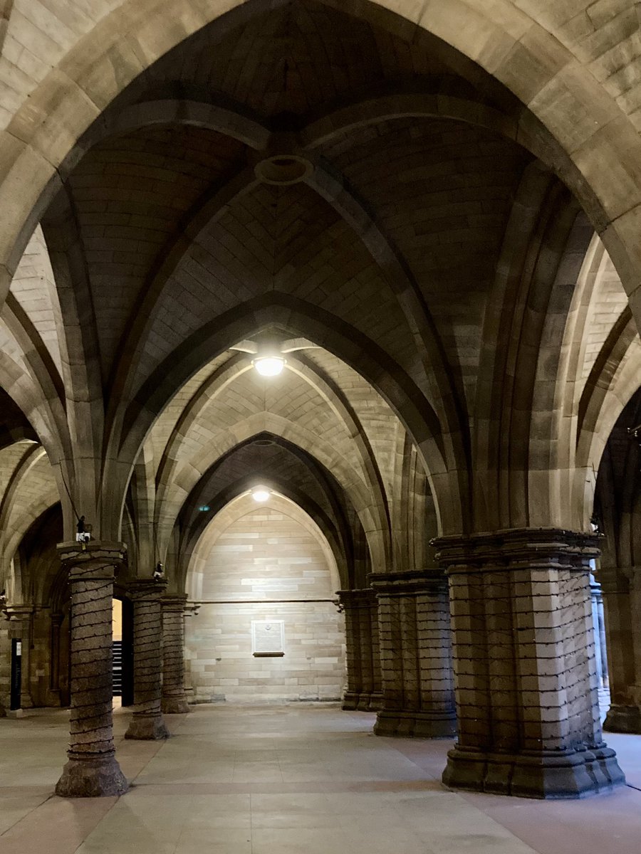 Culturekath's tweet photo. People attending @UofGlasgow are definitely secretly attending wizardry school 🧙‍♀️ https://t.co/BKZHZOXt7I