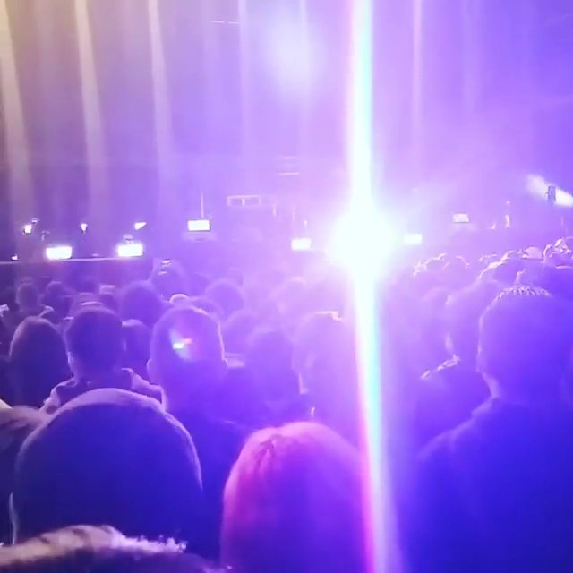 jlornelas29's tweet photo. Mi mejor recuerdo del 2018 son el sábado con mi esposa esperando ver a  The chemical brothers y  un poco destruido ver a New order con mi amigo el domingo  #ConvoyEnCoronaCapital https://t.co/0jxmiqpjxH