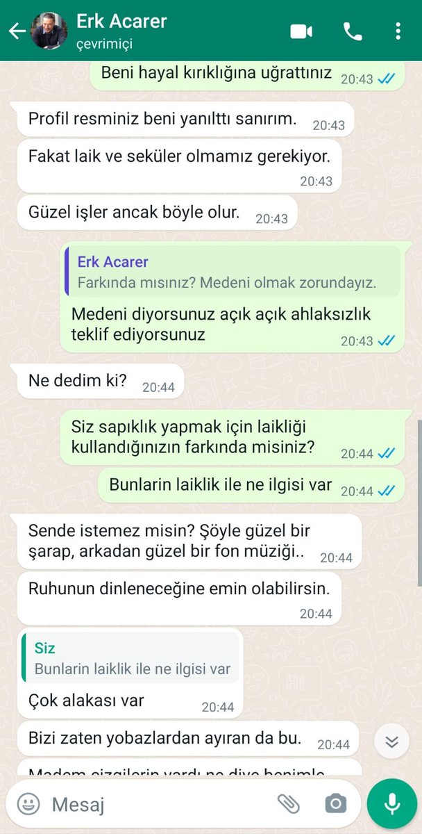 cengcu's tweet photo. Firari gazeteci Erk Acarer’in iş başvurusunda bulunduğu bir gazeteciyi taciz ettiği yazışmalar ortaya çıktı.

Not: Bu tip montajları hazırlamak 5 dk. Erk Acarer’in bir gencin itibariyla oynaması kabul edilemez.

#MontajcıErkAcarer https://t.co/S4iKrbB64V
