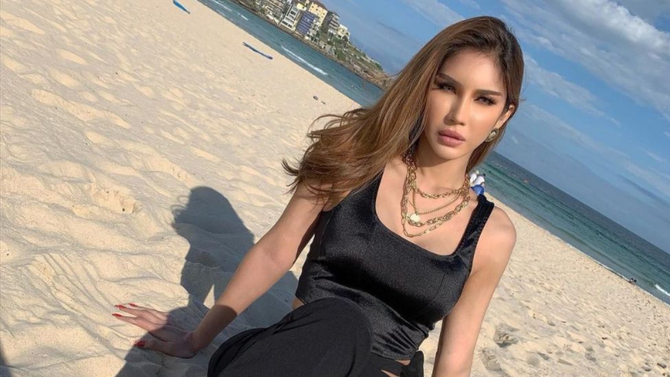 _oatc_'s tweet photo. Latest egregious, TERFy example of #GenderCritical #GenderPolice, from Malaysia🇲🇾, from whence Nur Sajat🖼️ is seeking asylum in 🇦🇺 after violent arrest🖼️ & official demands she undergo #ConversionTherapy, not wear her own clothes or use women's toilets
https://t.co/vFUyD39J8q https://t.co/O22w4tb5ko