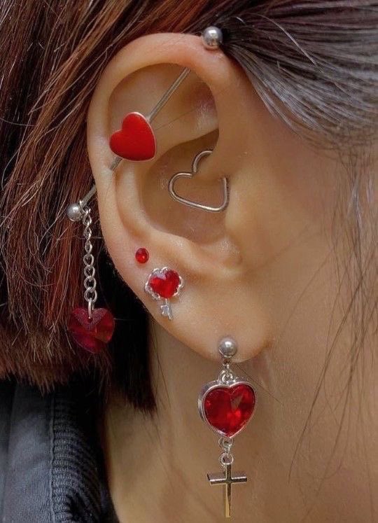 cupidcore_'s tweet photo. piercing hearts https://t.co/tAJ42TMmWm