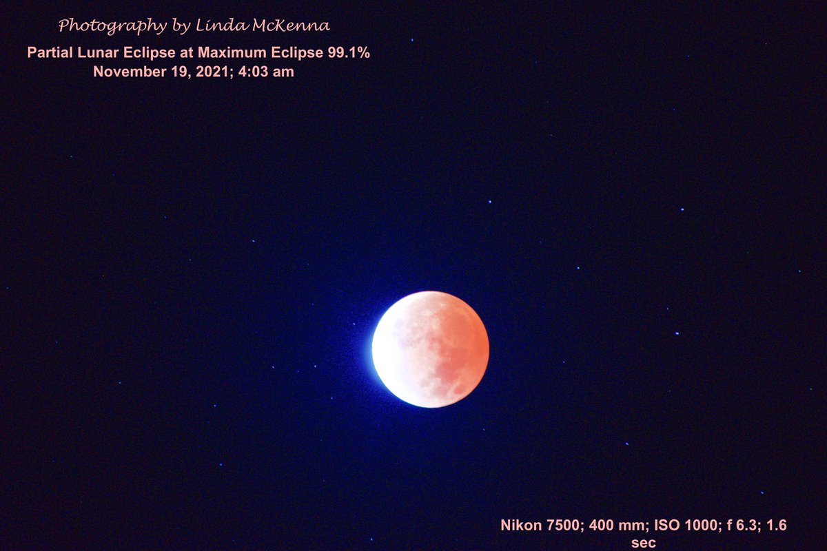 rocksatthestars's tweet photo. Eclipsing and exposing the blood red moon!  I always wonder what ancient peoples thought when they saw this chilling sight. #LunarEclipse2021 #beavermoon #beavermooneclipse https://t.co/7cjXuv9EwG
