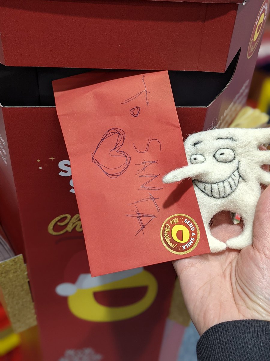 VixNickNacks's tweet photo. Spamton wanted to send a letter to Santa.
I wonder what he wished for?
#deltarune #spamton #sendasmilecf https://t.co/jmlF3Z3Xpg