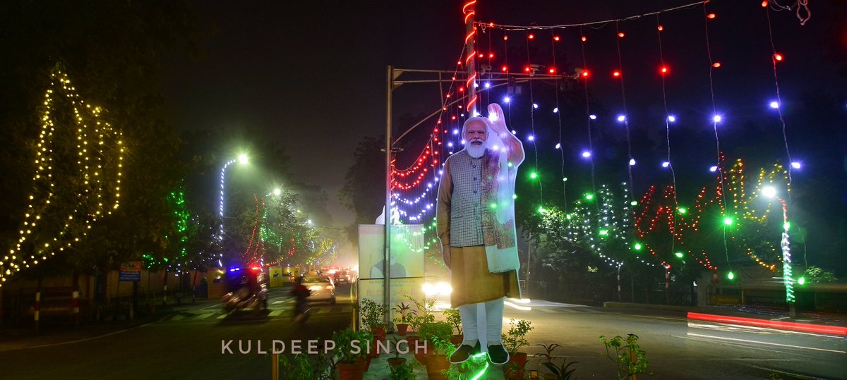 photokuldeep's tweet photo. प्रधानमंत्री स्वागत के लिए सज गया लखनऊ शहर
@Live_Gyan 
@PMOIndia 
@BJP4India 
@journosudhanshu 
@iSamarthS https://t.co/YASB8uP96M