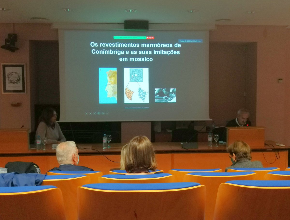 ArpaUea_ICAC's tweet photo. A continuación Dr. Miguel Pessoa @ConimbrigaMM nos introduce los revestimientos marmóreos documentos en la ciudad romana de #Conimbriga y sus imitaciones en mosaico.
#IReuniónCientificaInternacional #OperaSectilia #Marmora @UMU @ICAC_cat https://t.co/qltBaTVnRS