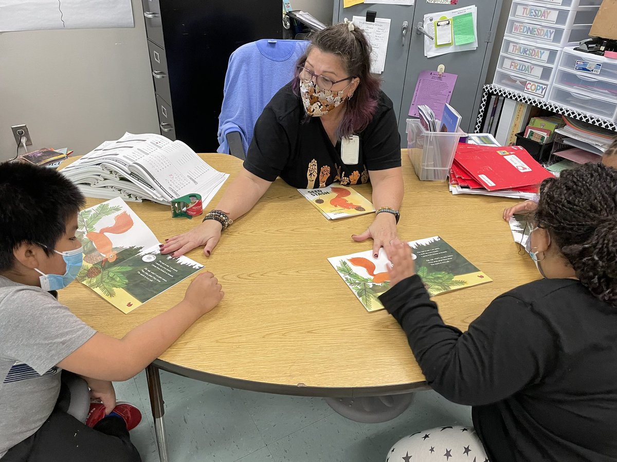 WestsideRCPS's tweet image. Our students are learning to read and reading to learn! #tieredinstruction #equity #readersareleaders @RoanokeSchools
