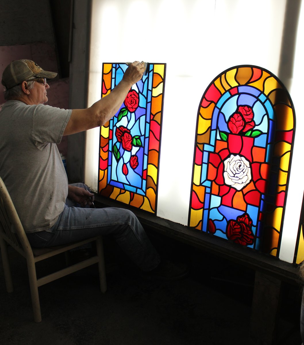 BovardStudio's tweet image. This series of photos shows pieces of Bovard’s process when building a custom stained glass window. Pattern drafted, glass cut, painted and kiln fired, assembled, and cemented by our talented team of artists and craftspeople.

#customwindow #bovardstudio #artglass #fairfieldia