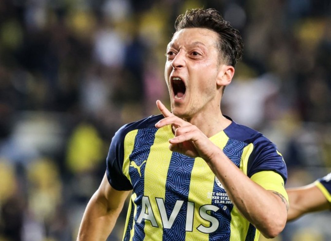 FerdiSzymanski's tweet photo. Derbi için var bir kaç hayalimiz...
@Fenerbahce https://t.co/b5PSzzcxqW